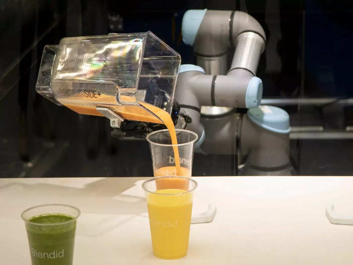 Jamba worked with smoothie-making robot Blendid to create a robotic smoothie kiosk.