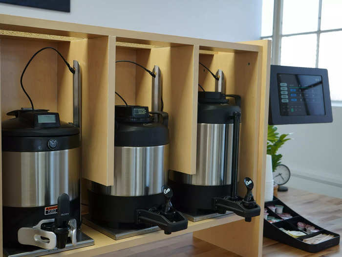 The system uses artificial intelligence to monitor coffee volume and temperature, so workers don