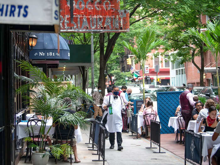 Mario Carbone, the founder of his namesake restaurant, shared his meatball recipe with Insider.