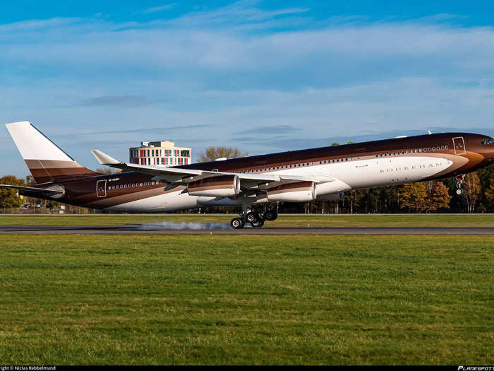 Airbus A340-300