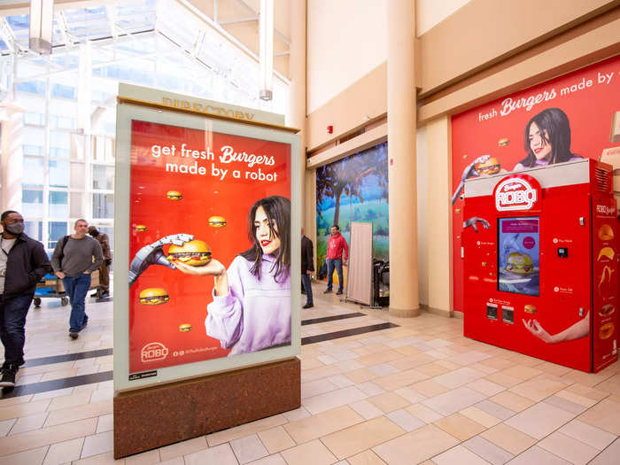 Almost every other person walking by the Roboburger stared at the machine in passing or lingered around long enough to understand its purpose.