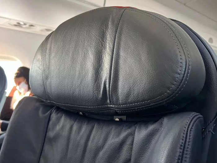 Specifically, the back of the seat and the headrest were bulky and fully padded, making them much more comfortable than the A319.