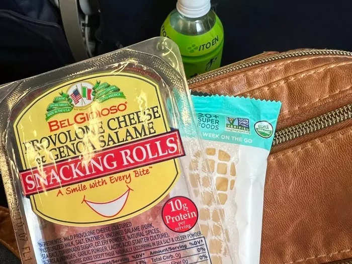 Unfortunately, due to the short duration of the flight, there was no inflight service, though I was offered water, and I snacked on some food I brought with me.