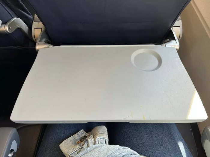 Meanwhile, the tray table was large enough to work on my laptop and store snacks. It also had a placeholder for a drink, which is a small detail but still appreciated.