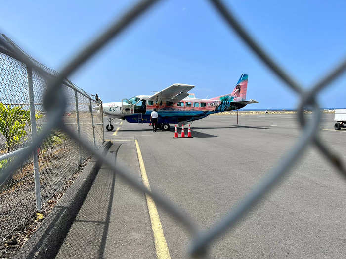 Before I left the airport, I took one more picture of the plane.