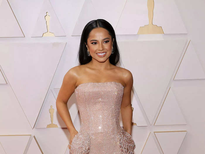 Becky G shimmered in a rose-gold gown with a fan favorite: pockets.