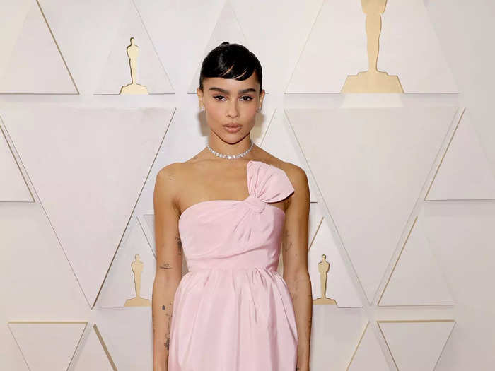 Zoë Kravitz seemed to channel Audrey Hepburn in this sleek pink number.