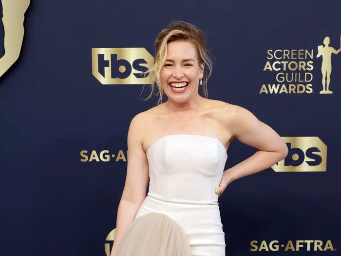 Piper Perabo had a unique tulle accent emerging from her sleek white gown.