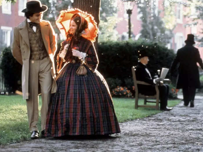 "Washington Square" stars Jennifer Jason Leigh, Albert Finney, and Ben Chaplin.