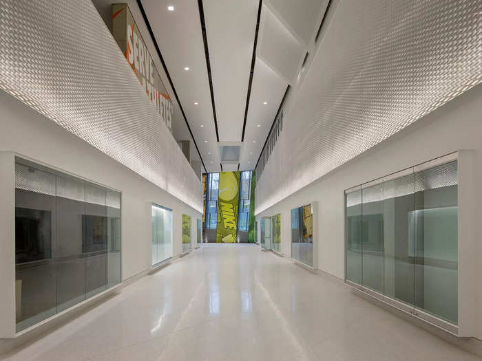 In another nod to the tennis star, Skylab Architecture — the Portland-based company that designed the building — added arches representing rackets to hold up the ceiling, per Dezeen.