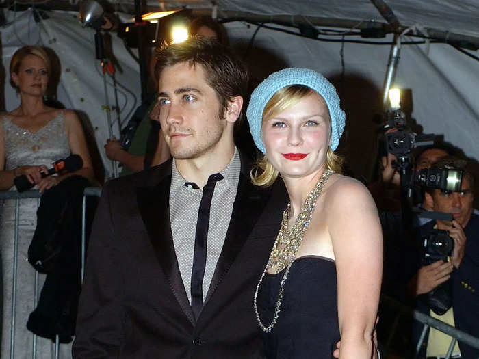 Kirsten Dunst attended the 2003 goddess-themed gala in a bright-blue beanie hat.