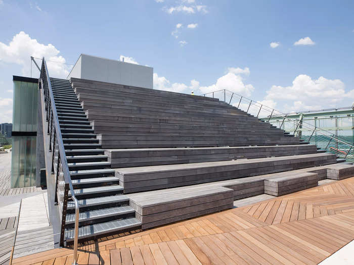 The rooftop park will also pose as a screening spot for the Tribeca Film Festival, scheduled for June 2022.