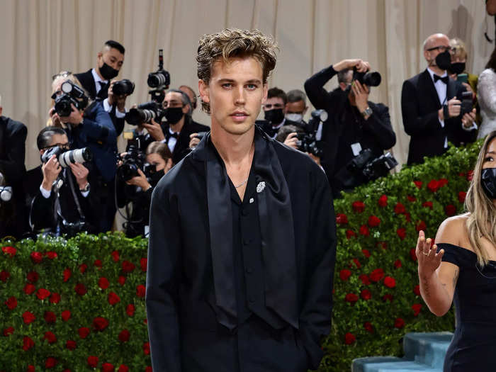 Austin Butler attends the 2022 Met Gala.