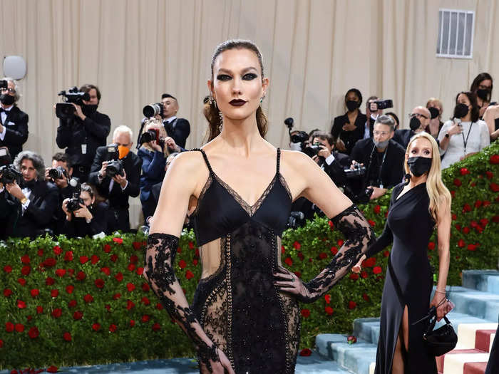 Karlie Kloss brought goth glamour to the red carpet.