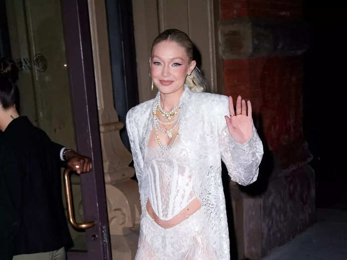 The supermodel celebrated her 27th birthday in an all-white, lace look.