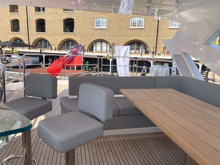 The stern of the yacht also boasts a "mini beach club," according to Sunseeker, featuring a grill and bar stools.