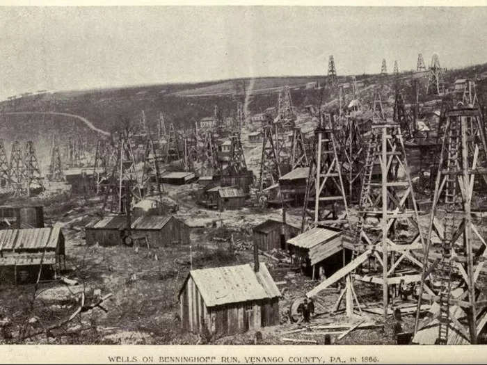 When the Civil War disrupted the supply of camphene illuminating oil from the South, a market for kerosene derived from Pennsylvania oil emerged. The Union also began exporting crude oil to Europe