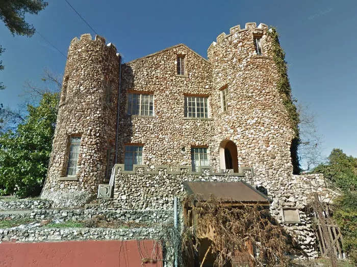 Franklin Castle is located in Tahlequah, a city in Cherokee County, Oklahoma. It was built in 1931 by Marion E. Franklin, a Northeastern State University professor.