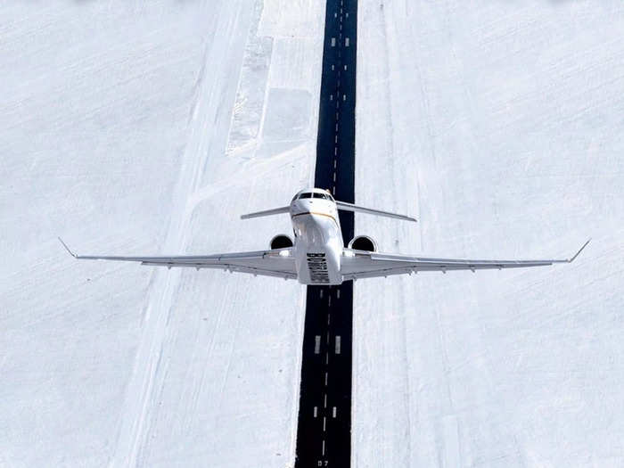 The combined wings and engines allow the Global 8000 to operate on "the longest range from even the shortest runways—and in all weather conditions."