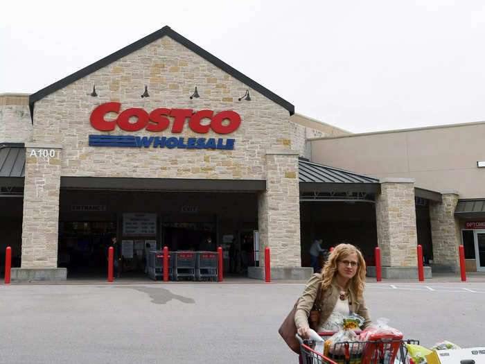 Costco has over 500 stores in the US, and Sam