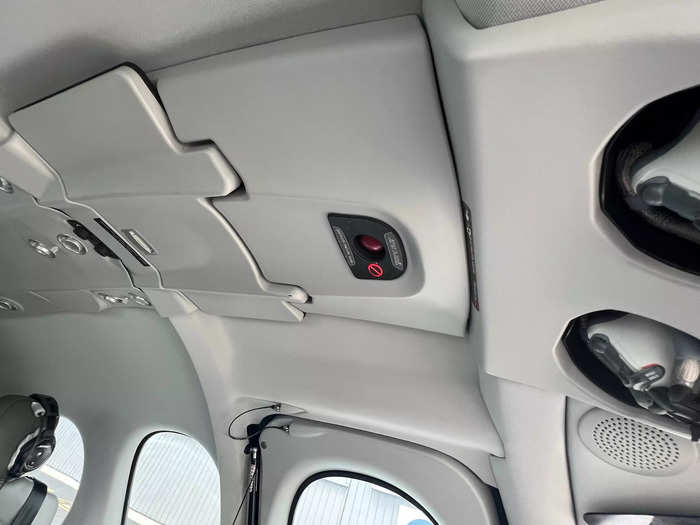 In addition to the parachute, Cirrus has also incorporated an auto-land function for emergency situations. The feature is activated by pressing a red button on the ceiling.