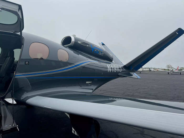 According to Kane, the SF50 can fly at Mach 0.53 and has a range of 1,277 nautical miles (1,470 miles). This means it can easily connect small cities in the US that commercial airlines can