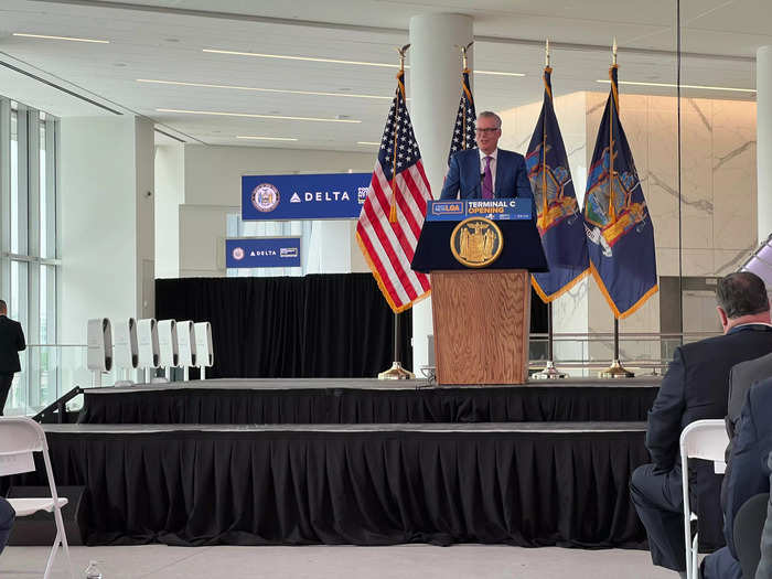 After the tour, media went back outside the security checkpoint where Delta CEO Ed Bastian, Port Authority of New York and New Jersey executive director Rick Cotton, and New York Governor Kathy Hochul spoke to the crowd.