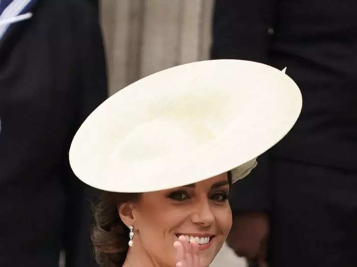 Kate Middleton wore a pale-yellow dress and matching fascinator for the service.