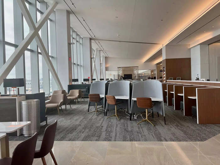 Insider toured the lounge, which opened at 5:00 am on Saturday, ahead of the new Terminal C ribbon-cutting ceremony. Take a look.