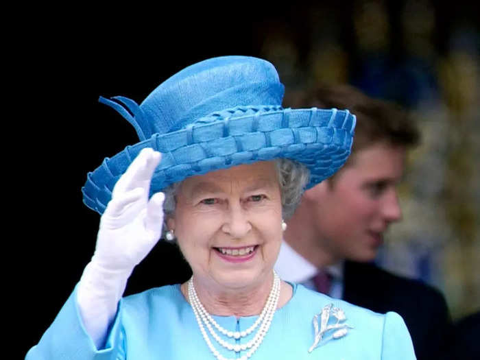 The following day, the Queen attended a church service and lunch in a bright blue coat and hat.