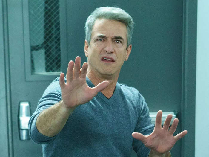 Dermot Mulroney played Russell Schiller.