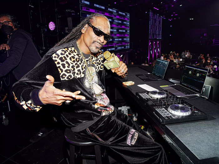 Snoop Dogg was the DJ for the award ceremony in an NFT-inspired jumper.