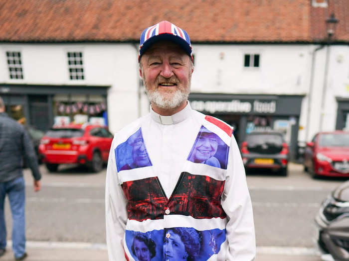 This reverend referenced the Queen directly with a vest that blended photos of the royal into the UK flag.