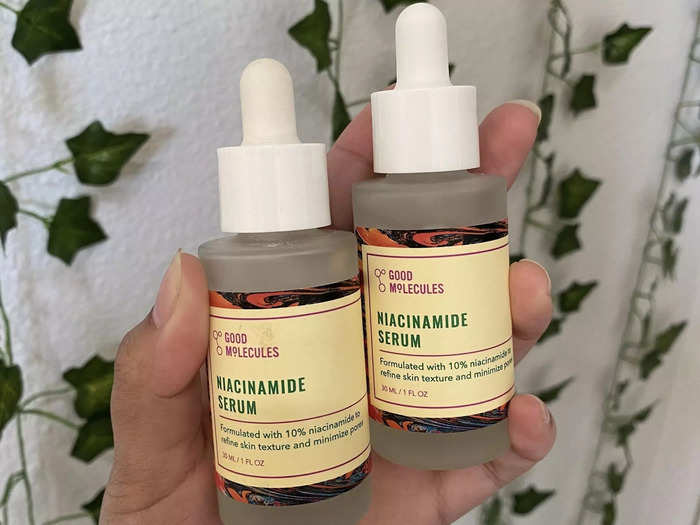 The Good Molecules Niacinamide serum prevents my skin from breaking out.