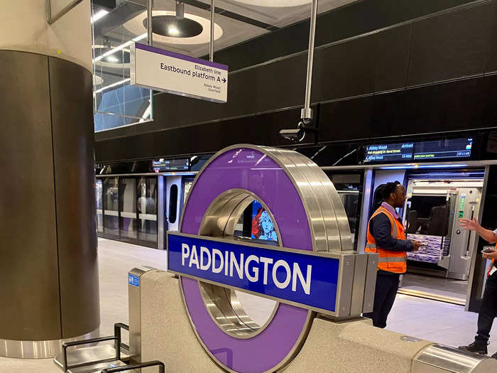 There were clear announcements saying when the train was scheduled to depart and staff in high-visibility jackets were available to help passengers with their journey.