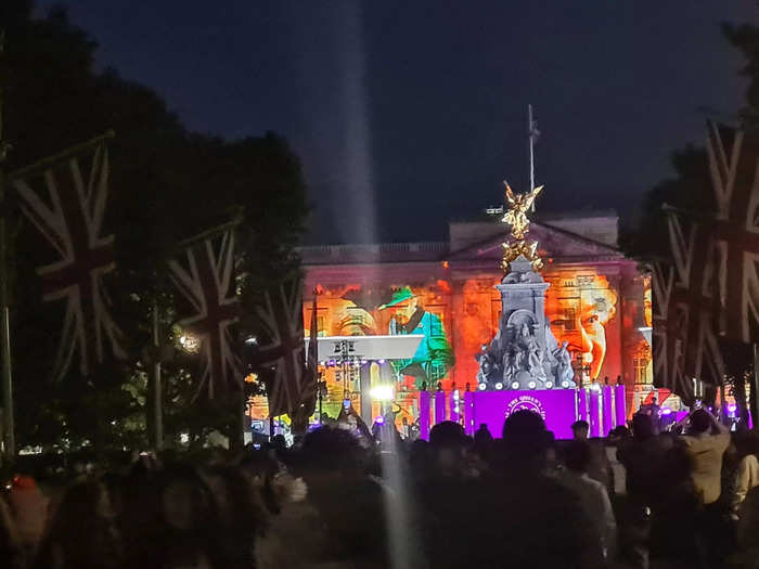 On June 3, images of the Queen were projected onto the palace. While this was a spectacular sight, the palace was still partly cordoned off and you could only walk so far down The Mall before being stopped by security.