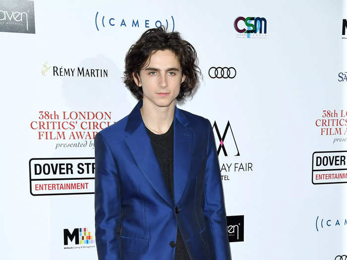 To attend the London Film Critics Circle Awards in January 2018, he donned a metallic cobalt-blue suit.