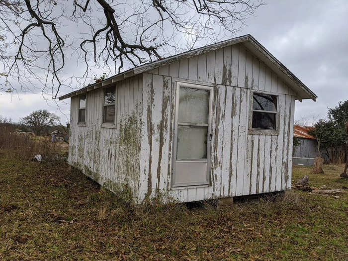 But it was no easy task. The 280-square-foot shed had been built in the 80s and was being used as a storage space. It needed a complete overhaul: The paint was peeling, and there was no plumbing or proper electrical system.