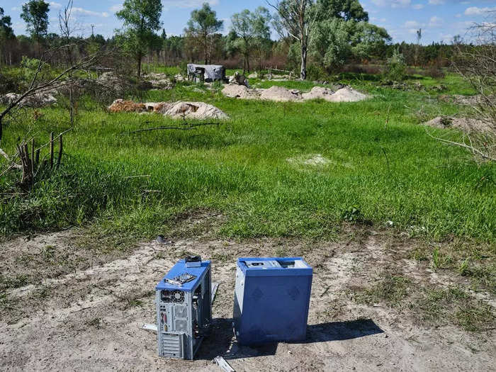 The soldiers dug trenches in the Red Forest area of the plant, raising concerns over radiation levels