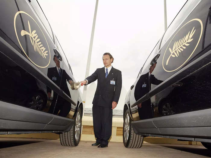 35. Shuttle drivers and chauffeurs earn a median of $27,580 a year, and 4,790 are employed in the hotel industry.
