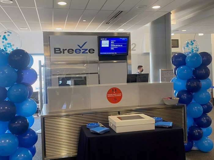 Since its inaugural flight, the budget airline has been growing its business with new routes, bases, and aircraft. In February, Breeze added Hartford as a base, which joined Norfolk, New Orleans, Tampa, and Charleston.