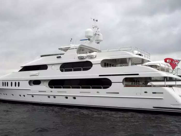 But Woods continues to live a lavish lifestyle. After the divorce settlement, there were reports that he considered selling his 155-foot long megayacht, "Privacy," for $25 million. The boat was not sold, however, and Woods now docks it in North Palm Beach, Florida.