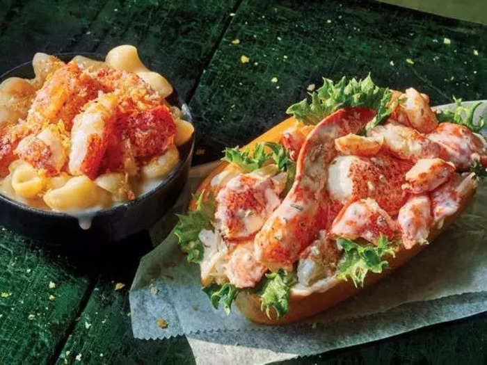 8. Panera Lobster Roll and Lobster Mac and Cheese