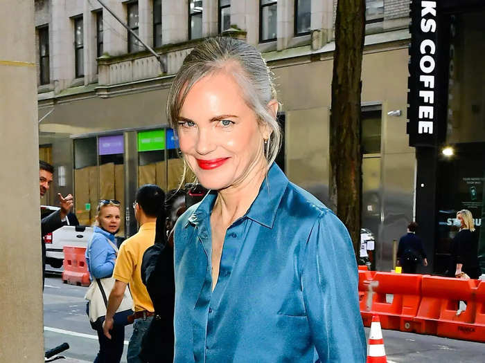 Elizabeth McGovern embraces her silver tresses and prefers sleek slacks and satin shirts to gilded gowns in real life.