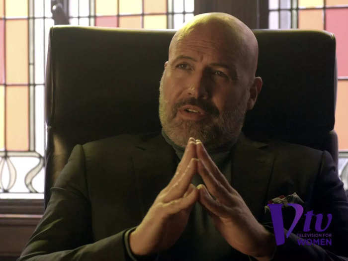 Billy Zane has a cameo this season as former Church of the Collective leader Alastair Adana in a TV movie.