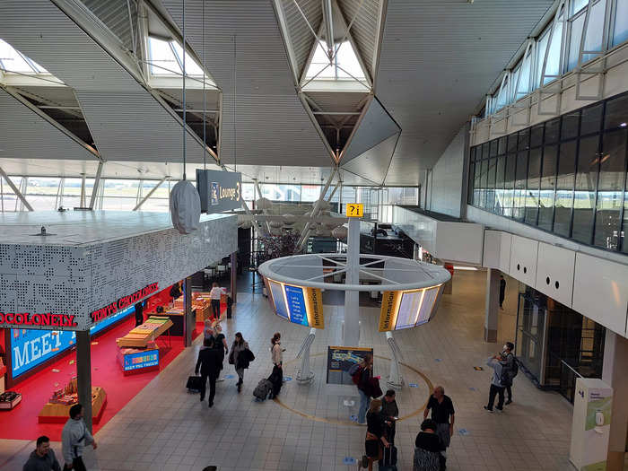 The strangest thing for me was that Schiphol is one of a growing number of silent airports. This means that announcements aren