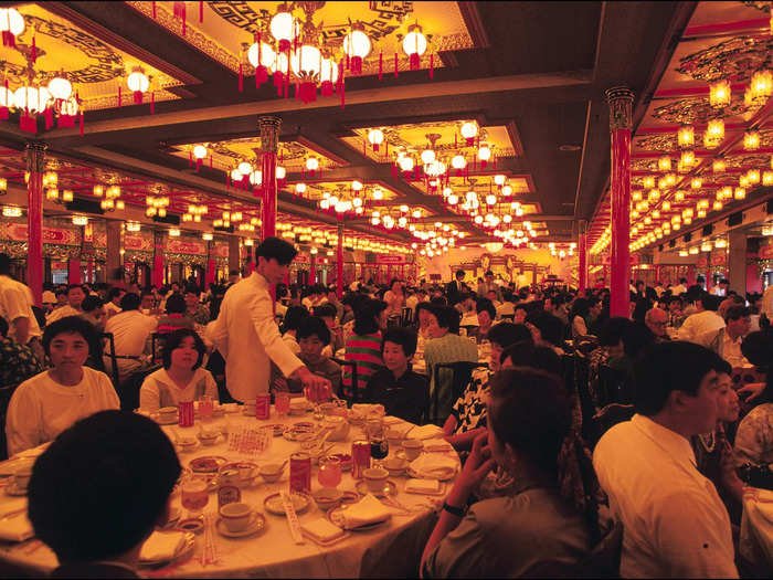 In its heyday, visitors flocked to the restaurant for glamorous banquet meals.