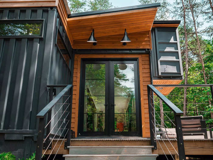 But instead of constructing an ordinary cabin, the couple decided to embark on Seth Britt