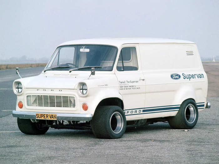 The first SuperVan was revealed in 1971 with an engine taken from Ford