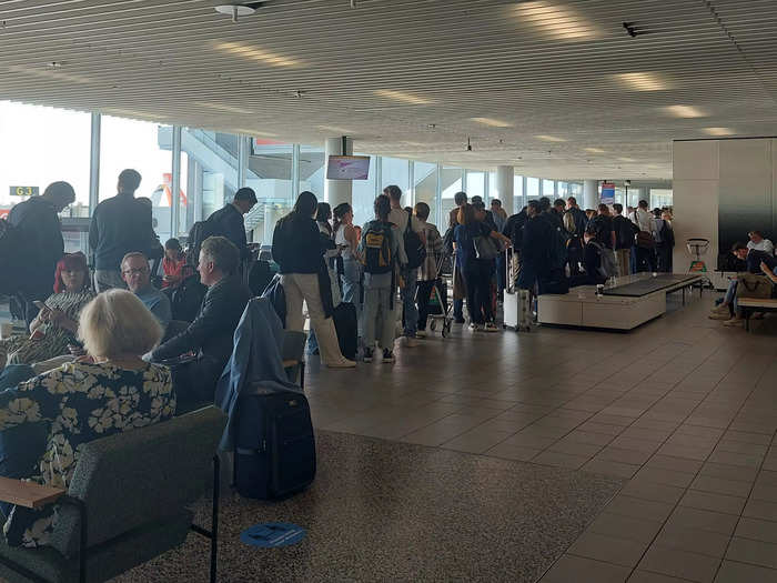 My flight ended up being a little late. Passengers were told to head to the gate at around 6:50 p.m. and there was a long line to board the plane. By 7:10 p.m., the scheduled departure time for the flight, most passengers still hadn